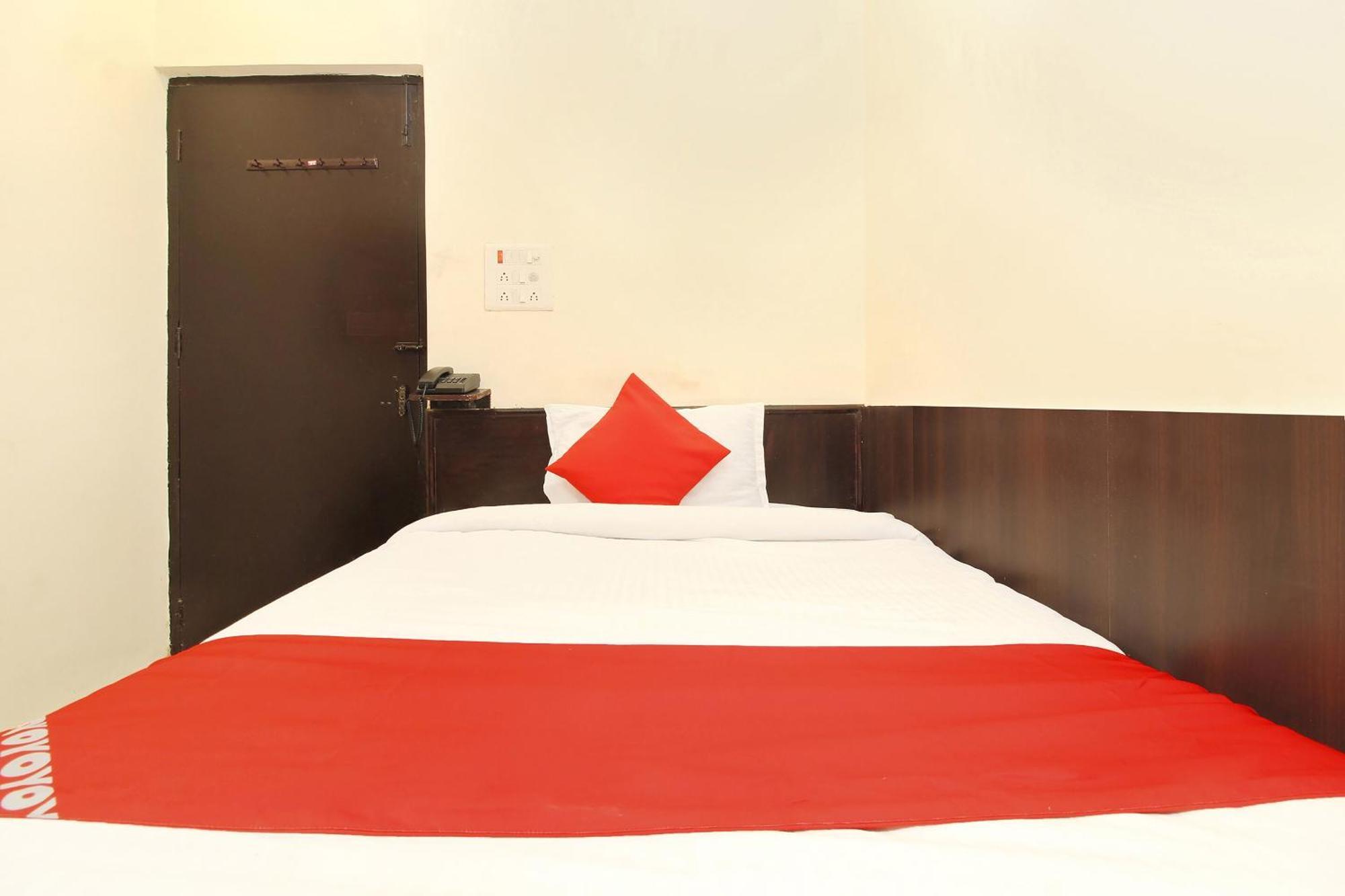 Hotel O Vasundhara Guest House Near Tankbund Secundurabad Εξωτερικό φωτογραφία